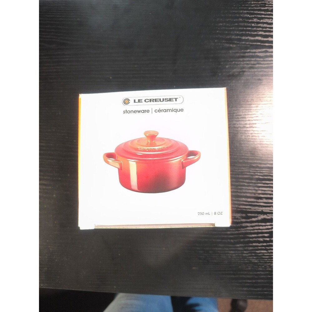 Le Creuset Mini Round Cocotte in Chiffon Pink 8 Oz. New In Box - Pink In Color - Picture 8 of 10
